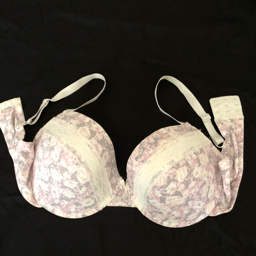 Jaclyn Smith Floral Lace Bra - Light Pink and Cream 42D NWOT